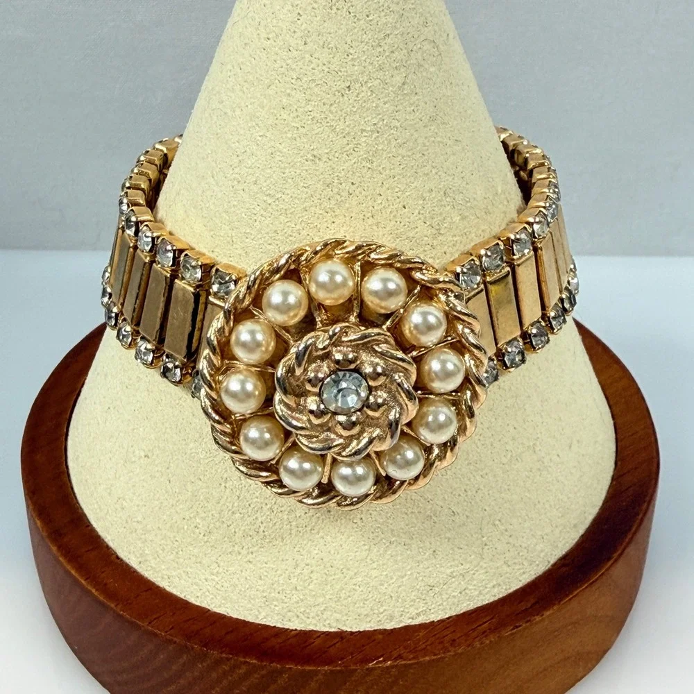 Vintage Gold Tone Faux Pearl Rhinestone Bracelet Floral Medallion 6.75 *READ*